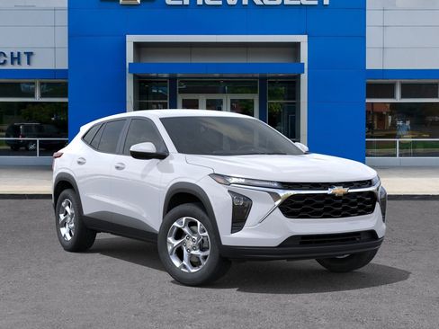 New 2026 Chevrolet Trax LS w/ LS Convenience Package FWD image 31