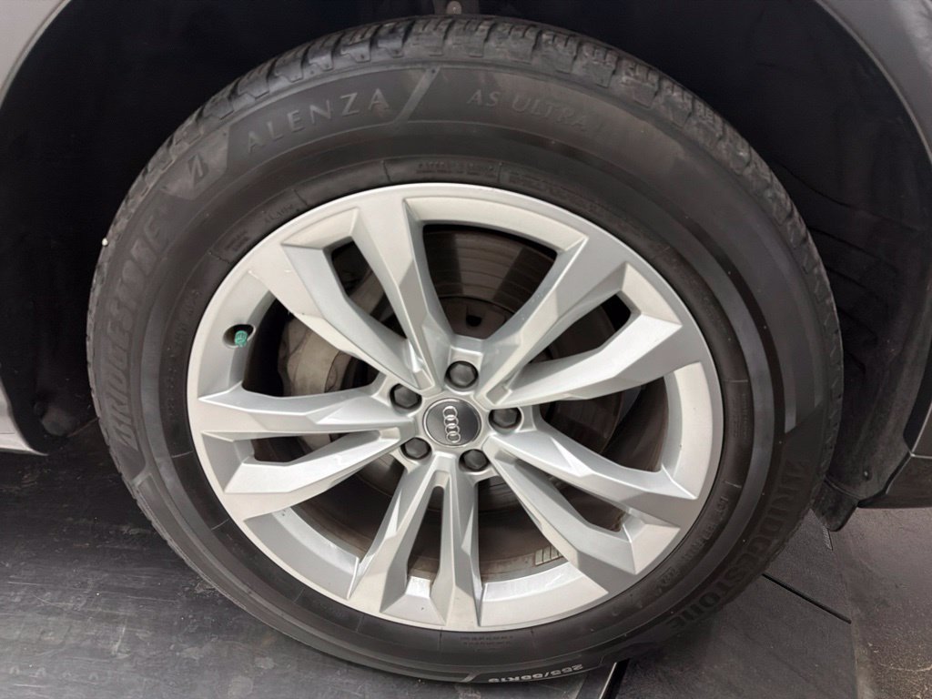 Used 2019 Audi Q7 2.0T Premium w/ Convenience Package AWD/4WD image 9