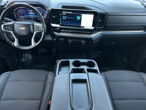Used 2025 Chevrolet Silverado 1500 LT RWD image 16