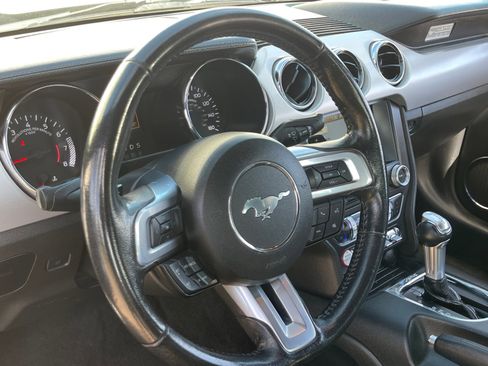 Used 2017 Ford Mustang GT Premium image 9