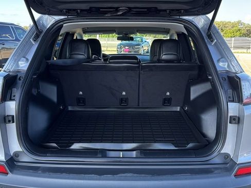 Used 2020 Jeep Cherokee Latitude Plus FWD image 26