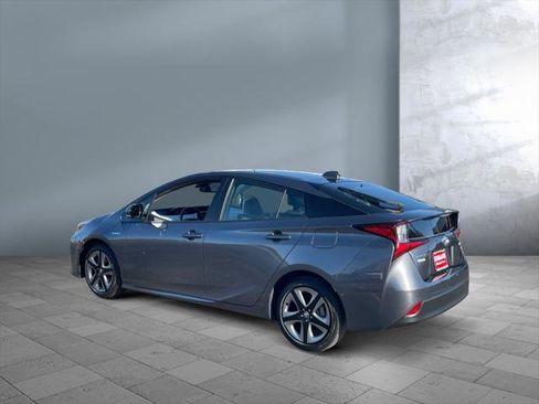 Certified 2020 Toyota Prius XLE image 4