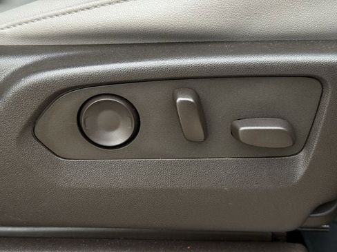 Used 2024 Chevrolet Tahoe Z71 w/ Luxury Package image 29