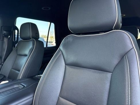 Used 2022 GMC Yukon SLT image 9
