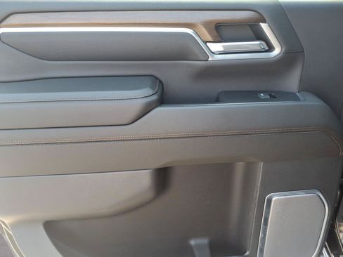 Used 2024 Chevrolet Silverado 2500 High Country w/ High Country Premium Package AWD/4WD image 11