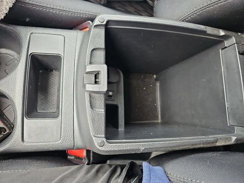 Used 2019 Nissan Rogue S AWD/4WD image 38