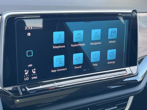 New 2026 Volkswagen Atlas SE FWD image 12