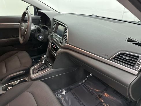 Used 2018 Hyundai Elantra SE w/ SE Connectivity Package 04 image 23