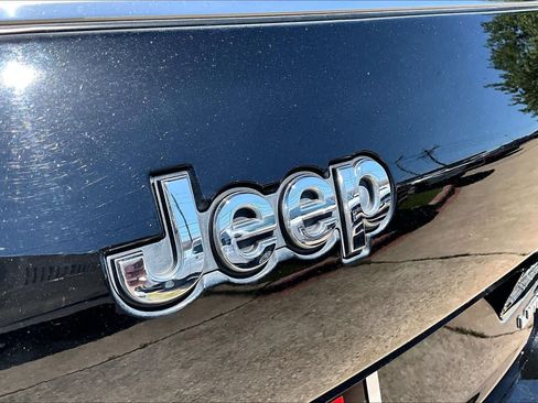 Used 2021 Jeep Grand Cherokee L Limited RWD image 31