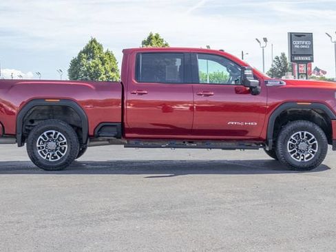 Used 2021 GMC Sierra 2500 AT4 w/ AT4 Preferred Package AWD/4WD image 5