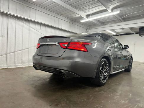 Used 2017 Nissan Maxima 3.5 SV w/ Dynamic Package FWD image 5