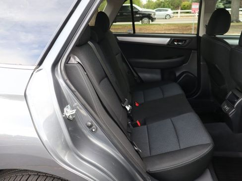 Used 2019 Subaru Outback 2.5i Premium AWD/4WD image 21