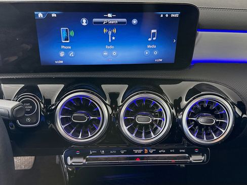 Used 2025 Mercedes-Benz CLA 250 4MATIC image 18