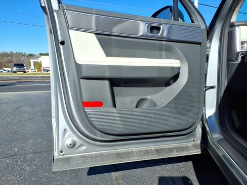 Certified 2024 Hyundai Santa Fe SEL image 8