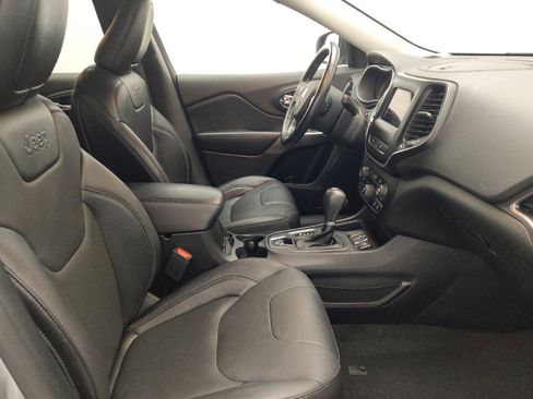 Used 2021 Jeep Cherokee Latitude Lux w/ Sun & Sound Group FWD image 21