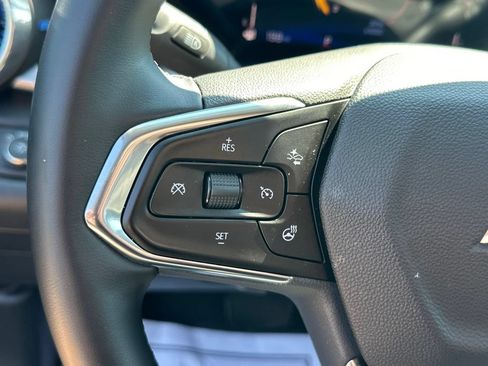 Used 2025 Chevrolet Trax LT w/ Driver Confidence Package FWD image 25