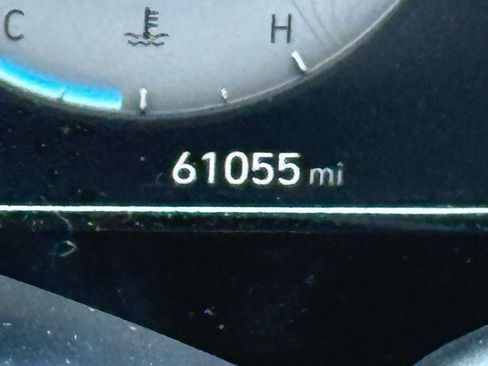 Used 2022 Hyundai Elantra SEL w/ Convenience + Premium Package image 22