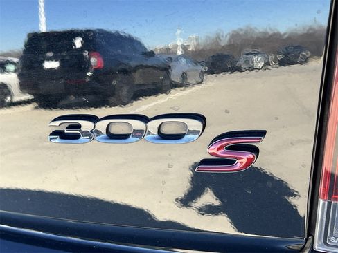 Used 2022 Chrysler 300 S image 6