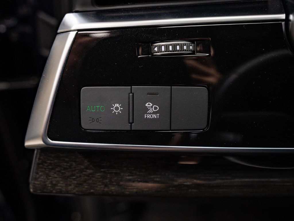 Used 2023 Audi Q7 3.0T Premium Plus AWD/4WD image 44