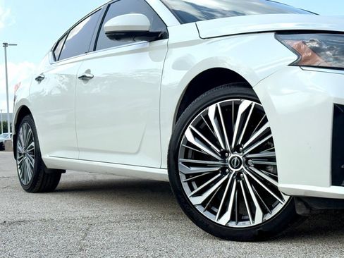 Used 2024 Nissan Altima 2.5 SL AWD/4WD image 2