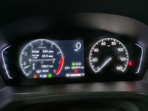Used 2025 Honda Pilot EX-L image 22