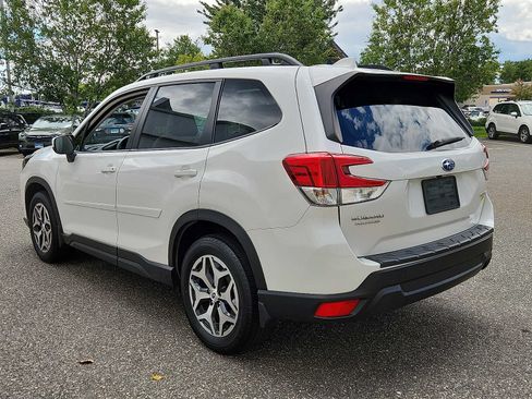 Used 2023 Subaru Forester Premium AWD/4WD image 4