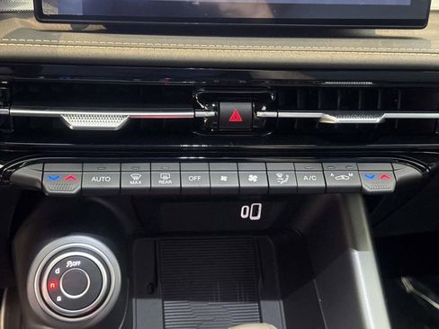 New 2026 Alfa Romeo Tonale w/ Black Premium Package image 14