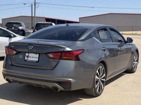 Used 2020 Nissan Altima 2.5 SR FWD image 6