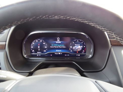 Certified 2024 Chevrolet Tahoe Premier w/ Premium Package 2 image 29