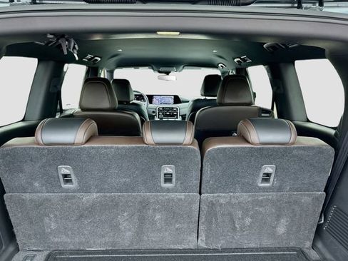 Certified 2025 Nissan Armada SL w/ Captain's Chari Seat Package AWD/4WD image 24