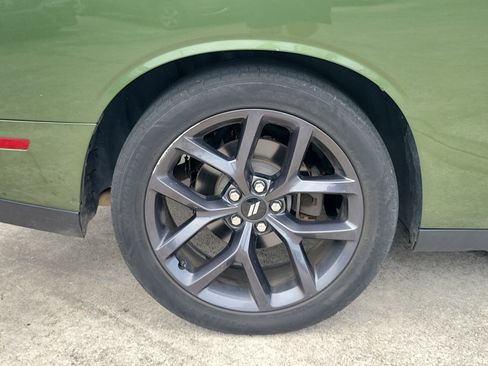 Used 2019 Dodge Challenger SXT w/ Blacktop Package RWD image 8