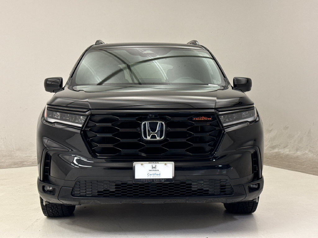 Certified 2025 Honda Pilot TrailSport image 3