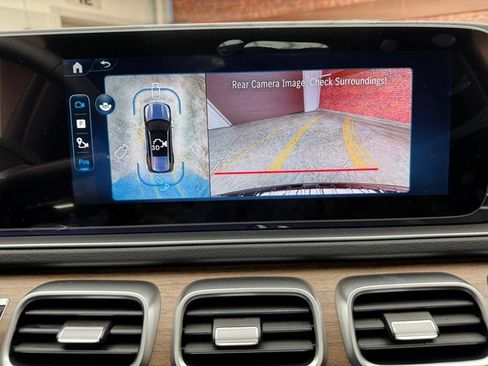 New 2025 Mercedes-Benz GLS 580 4MATIC image 21