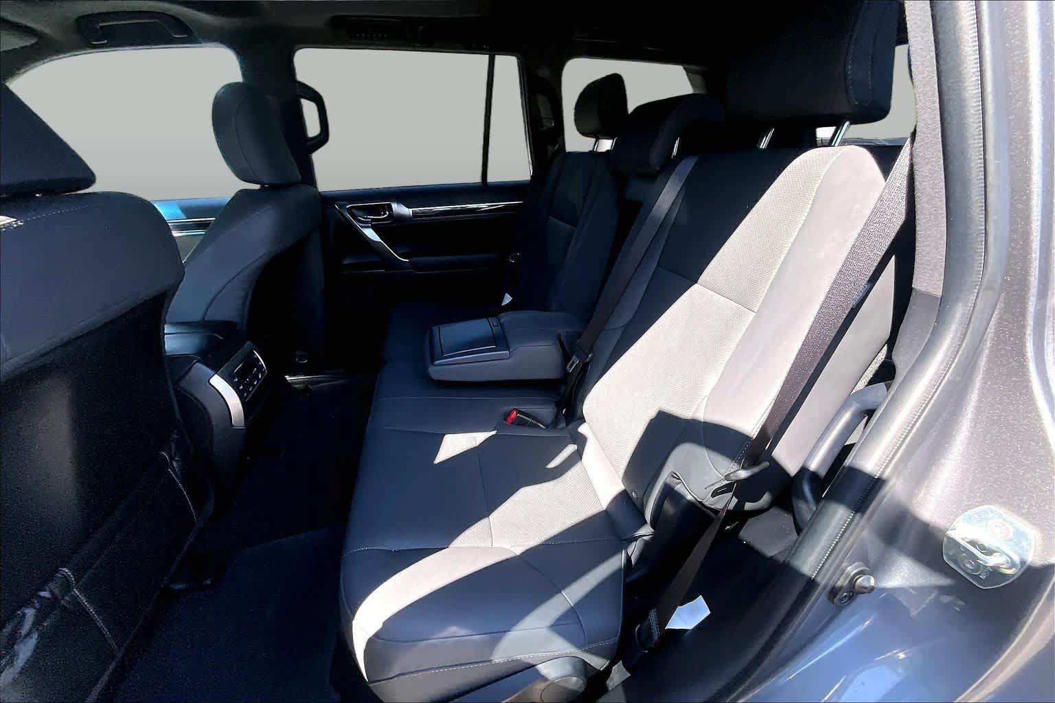 Used 2023 Lexus GX 460 Premium w/ Premium Package AWD/4WD image 19