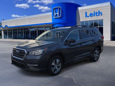 Used 2020 Subaru Ascent Premium w/ Convenience Package image 1