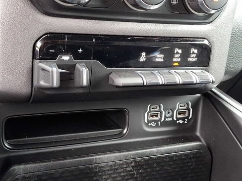 Used 2022 RAM 1500 Big Horn AWD/4WD image 22