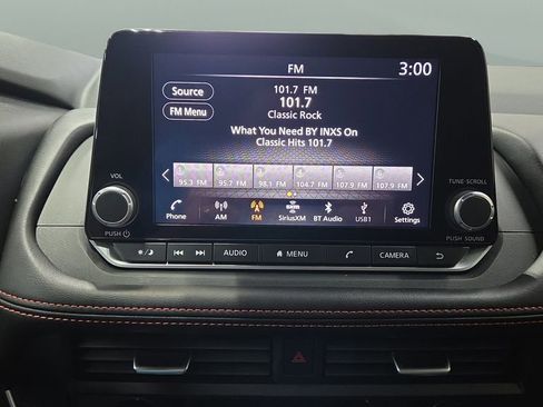 Used 2025 Nissan Rogue SV AWD/4WD image 13