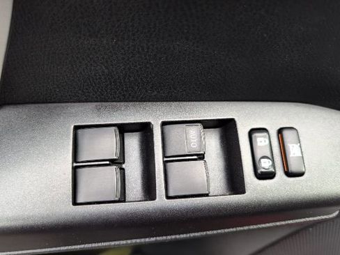 Used 2016 Toyota RAV4 XLE image 12