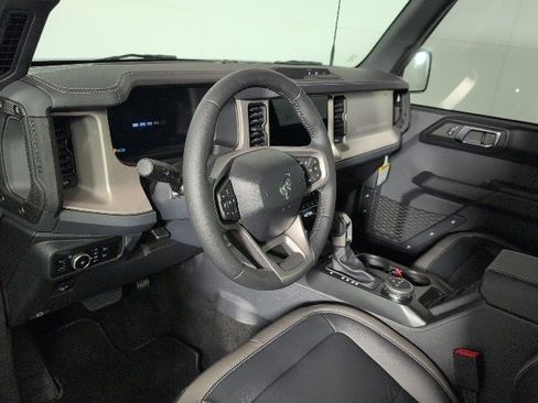 New 2025 Ford Bronco Outer Banks image 9