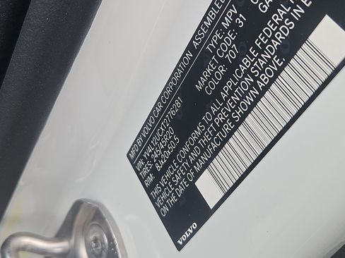 New 2026 Volvo XC40 B5 Plus w/ Climate Package AWD/4WD image 5