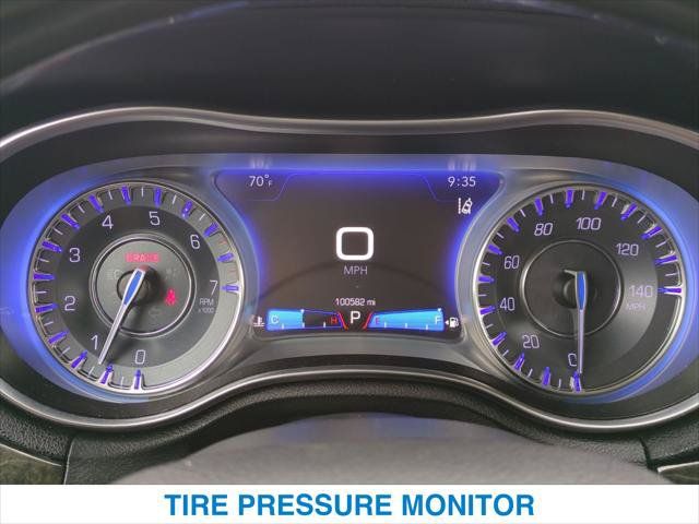 Used 2018 Chrysler 300 Limited w/ Safetytec Plus Group RWD image 16