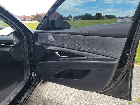 Used 2023 Hyundai Elantra Limited w/ Cargo Package FWD image 33