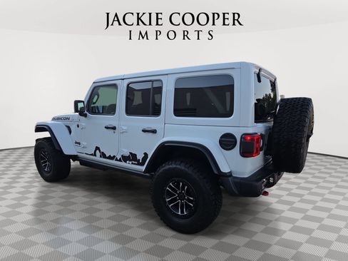 Used 2026 Jeep Wrangler Unlimited Rubicon AWD/4WD image 7