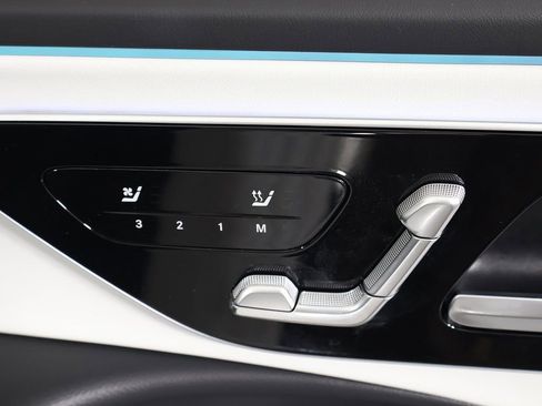 Used 2026 Mercedes-Benz E 53 AMG e 4MATIC Sedan image 44