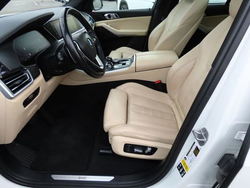 Used 2022 BMW X5 xDrive40i w/ Premium Package image 41