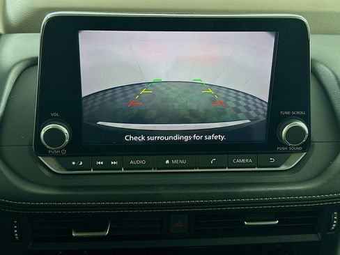 Used 2023 Nissan Rogue SV FWD image 22