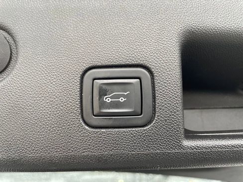 Used 2023 Chevrolet Equinox RS image 6