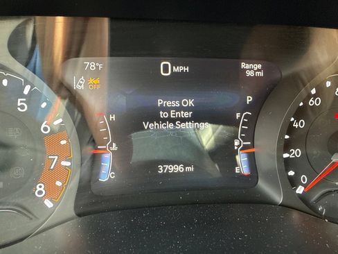 Used 2025 Jeep Compass Trailhawk AWD/4WD image 19