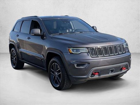 Used 2017 Jeep Grand Cherokee Trailhawk w/ Trailhawk Luxury Group image 3