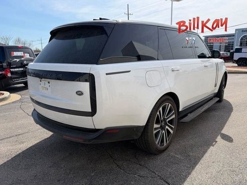 Used 2023 Land Rover Range Rover Long Wheelbase SE image 4